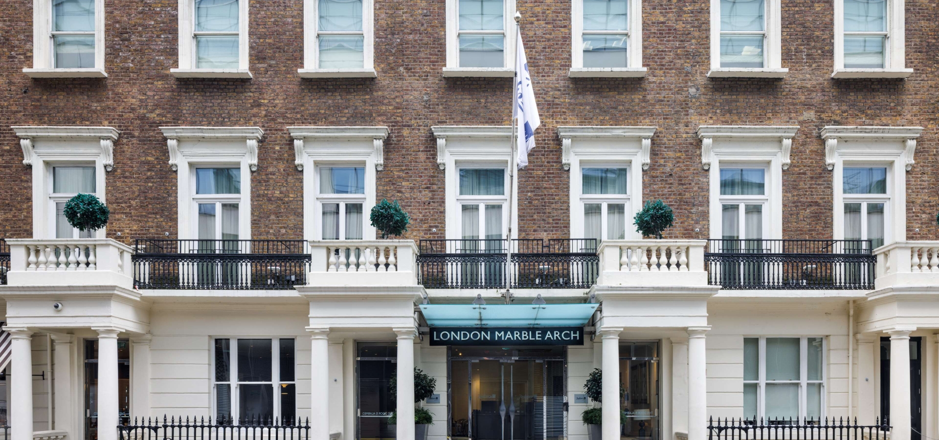 Front facade of the London Marble Arch hotel